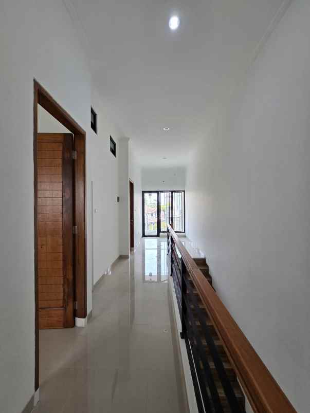 dijual rumah kav dki