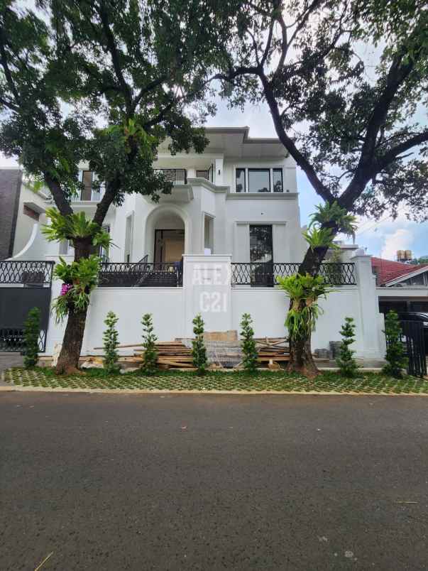 dijual rumah kebayoran baru