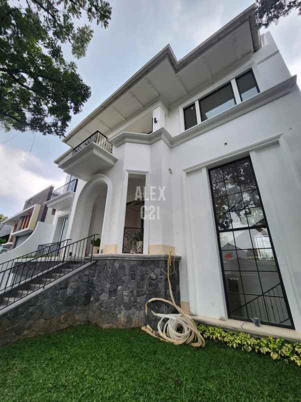 dijual rumah kebayoran baru