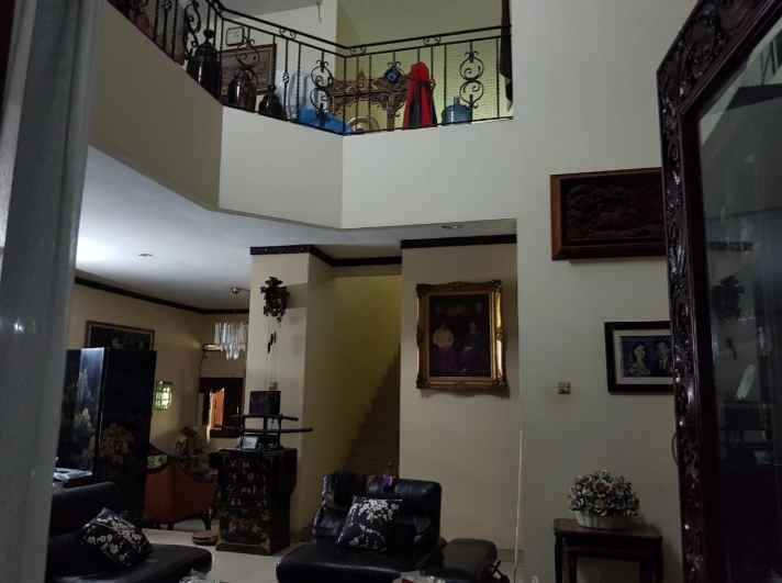 dijual rumah kebayoran baru