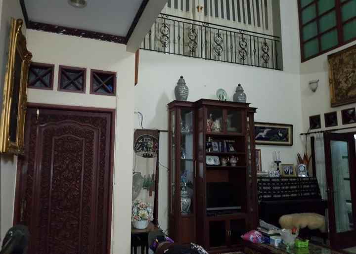 dijual rumah kebayoran baru
