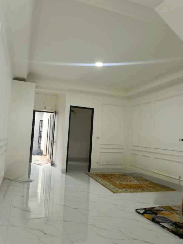 dijual rumah kebon jeruk jakbar