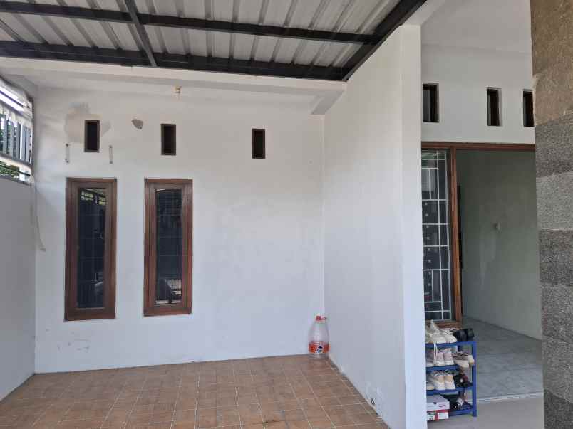 dijual rumah kebonsari
