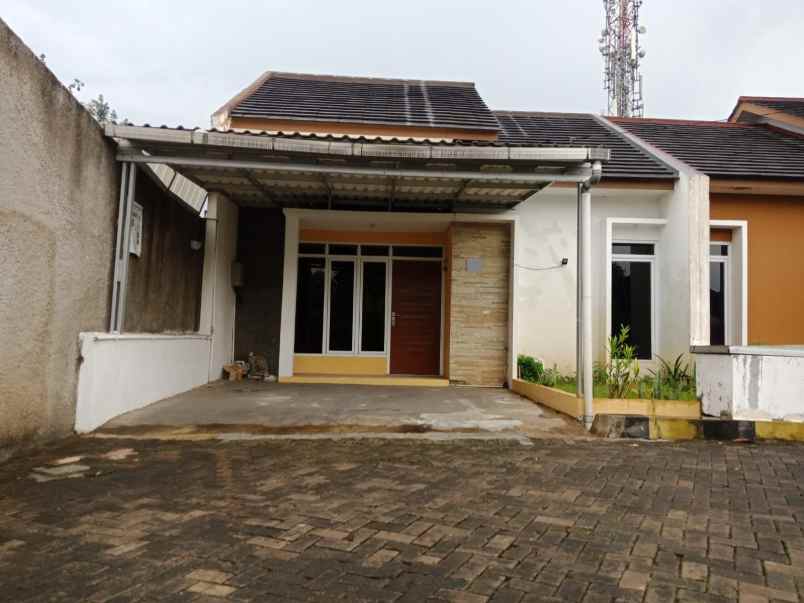 dijual rumah kec cimahi utara