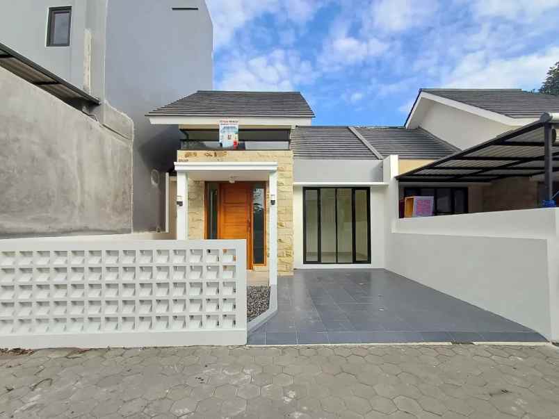 dijual rumah kec ngaglik kab sleman