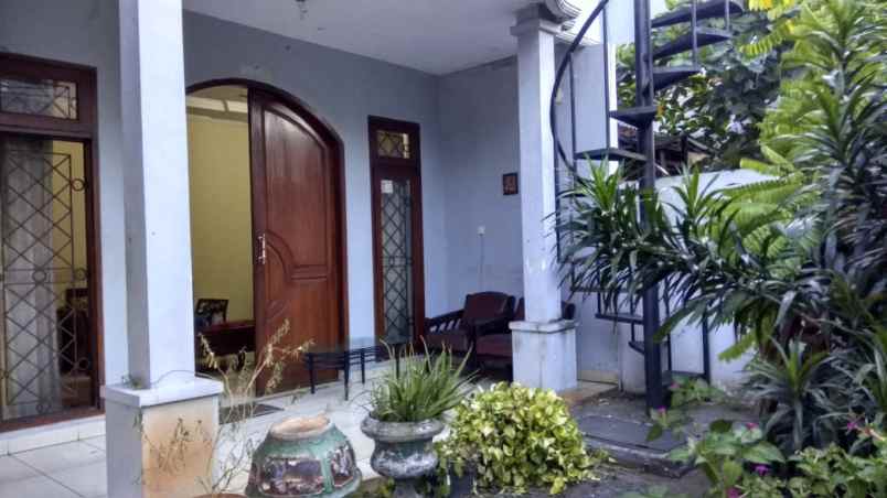 dijual rumah kelapa dua