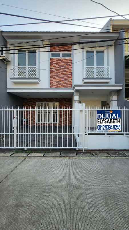 dijual rumah kelapa gading