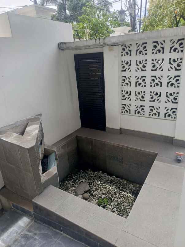 dijual rumah kembangan joglo jakbar