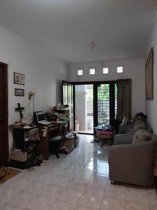 dijual rumah klampis