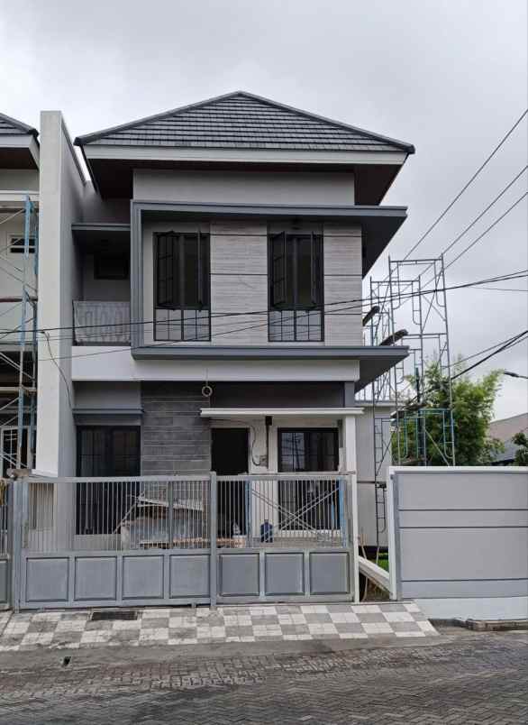 dijual rumah klampis anom