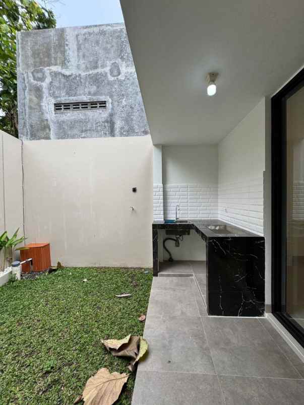 dijual rumah klangkapan ii margoluwih