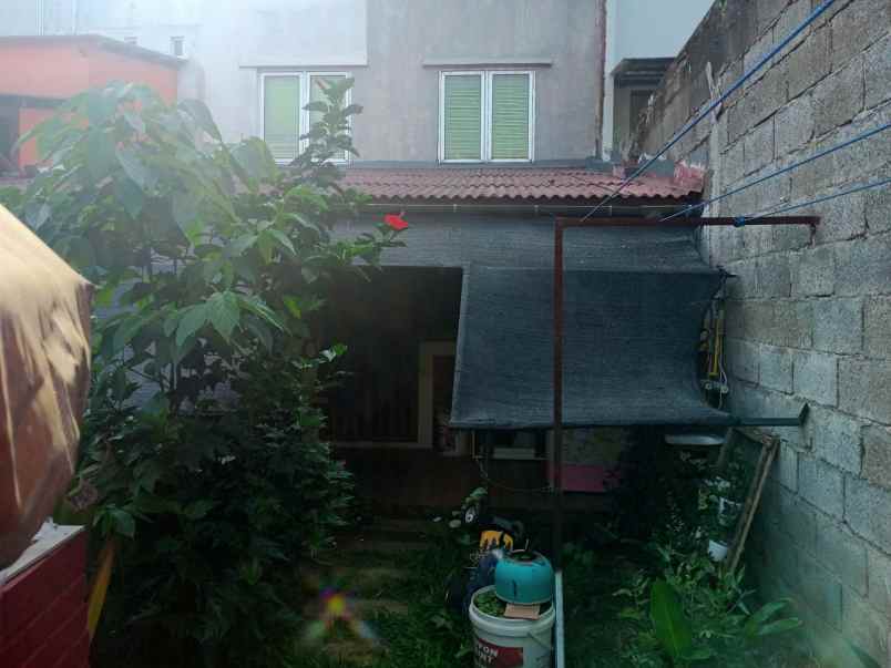 dijual rumah komp graha sariwangi