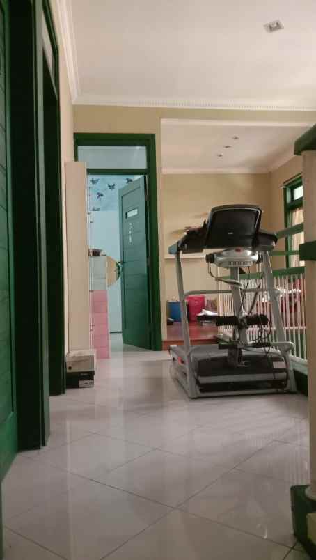 dijual rumah komplek arcamanik endah