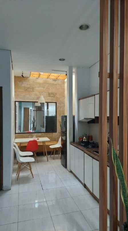 dijual rumah komplek bappenas kedaung