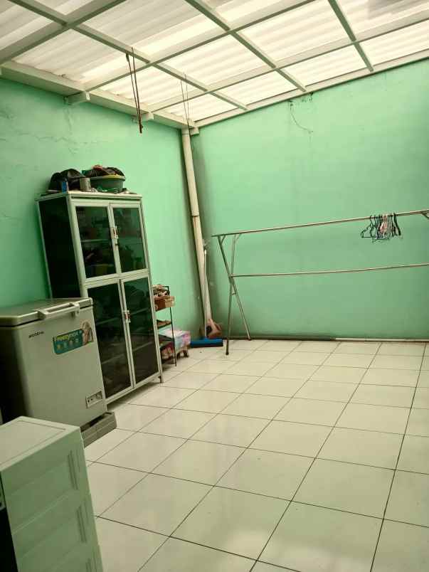 dijual rumah komplek baturaden techno