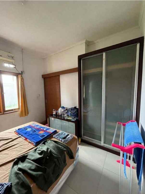 dijual rumah komplek buahbatu regency