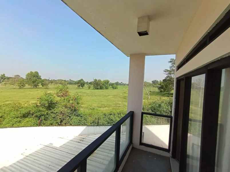 dijual rumah komplek golf barat