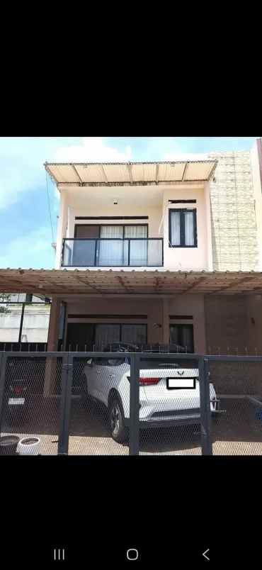 dijual rumah komplek golf barat