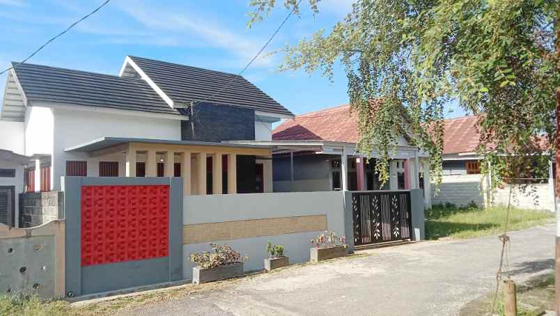 dijual rumah komplek graha kartika eka