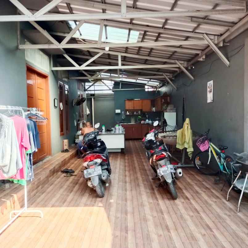 dijual rumah komplek hankam kel