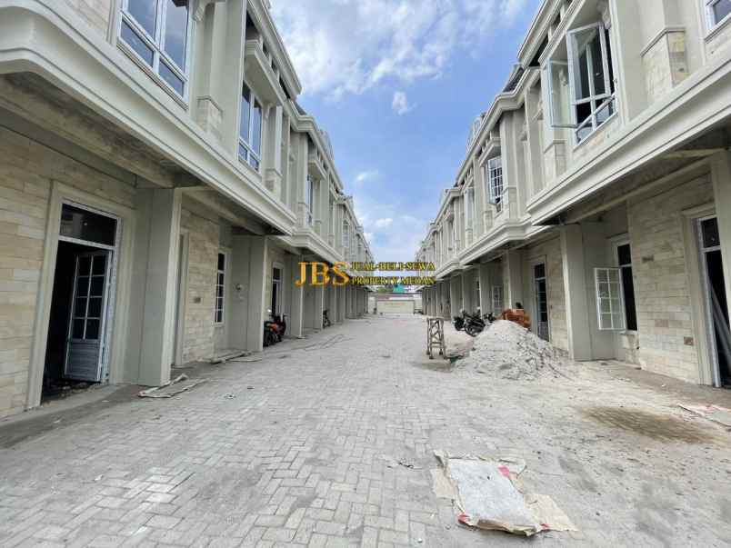 dijual rumah komplek harmoni regency