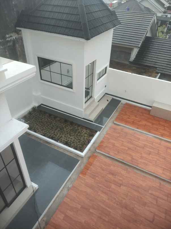 dijual rumah komplek pemda jl cemara gading