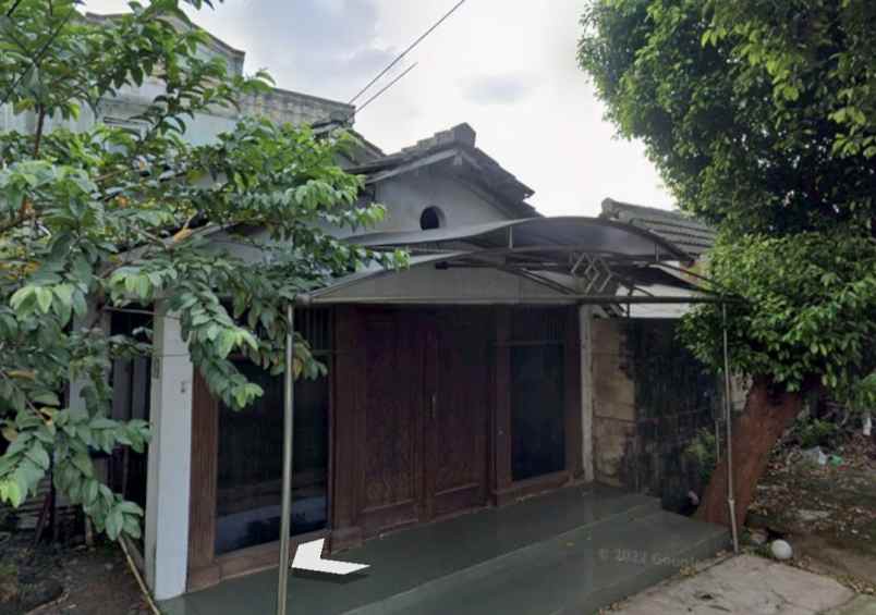 dijual rumah komplek pesanggrahan