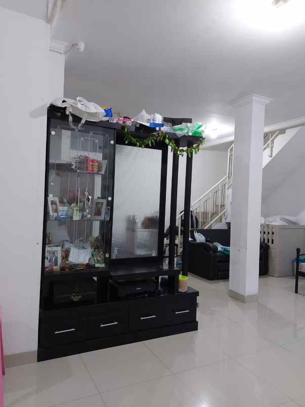 dijual rumah komplek sukamenak indah