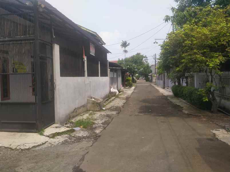 dijual rumah komplek sukamenak indah