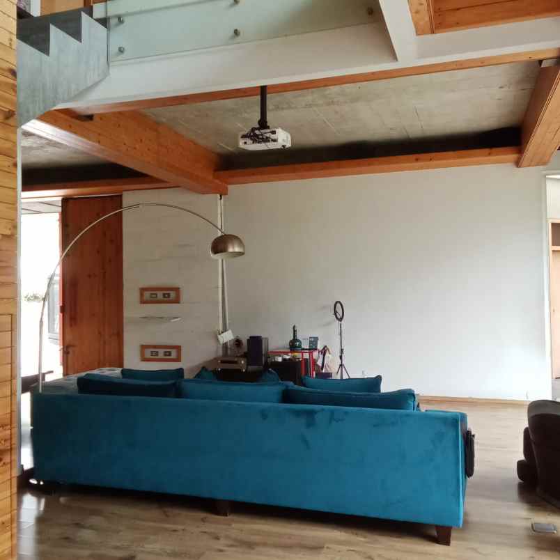 dijual rumah komplek surya setra surya