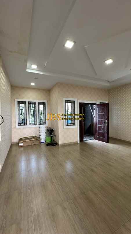 dijual rumah komplek tata residence