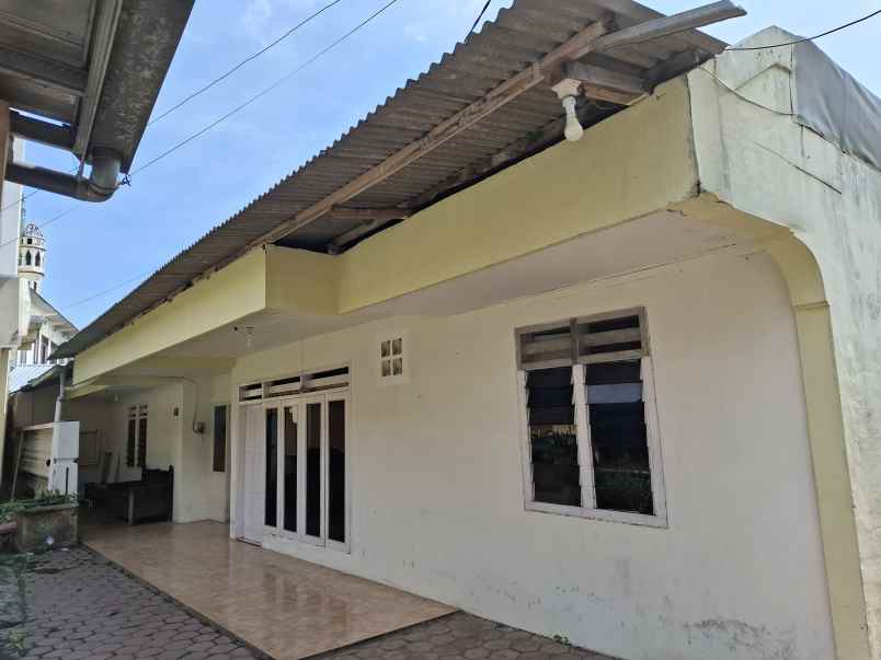 dijual rumah kos dekat kampus jember jl jawa