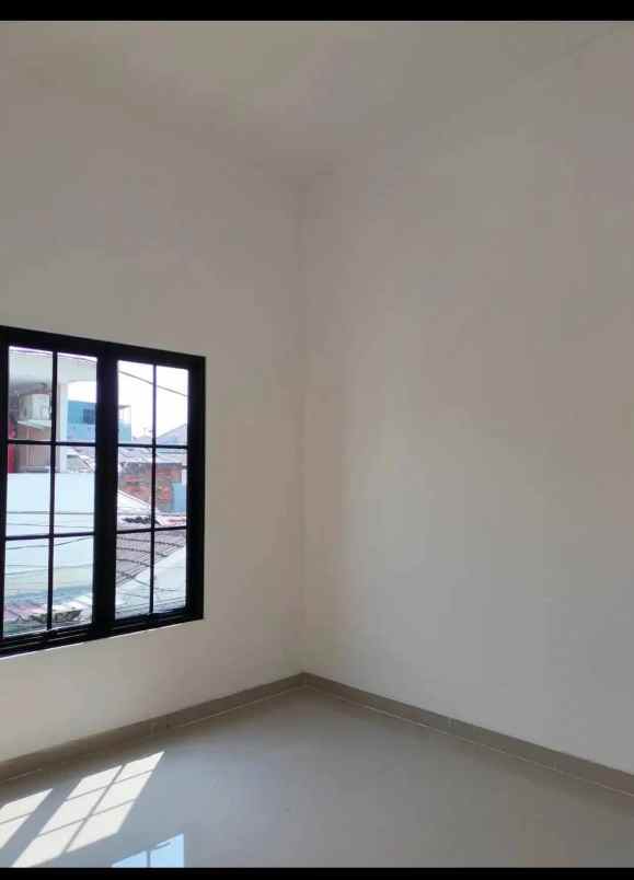 dijual rumah kota harapan indah bekasi