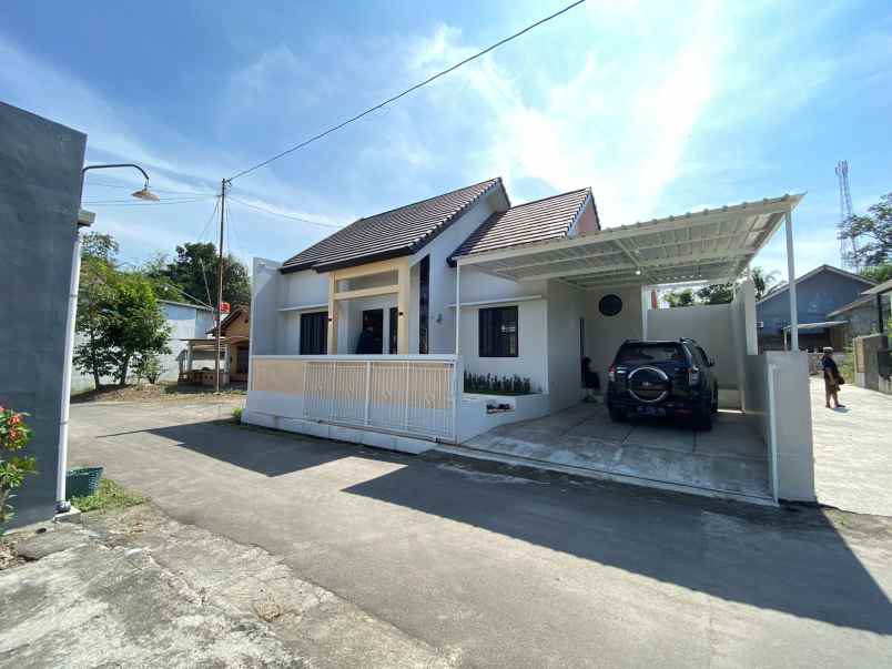 dijual rumah krapyak margoagung seyegan