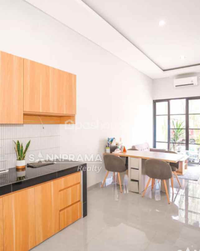 dijual rumah kukusan