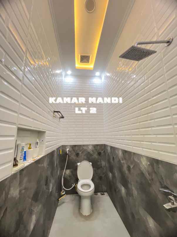 dijual rumah larangan