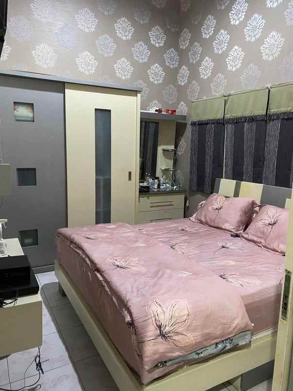 dijual rumah lebak jaya utara 3
