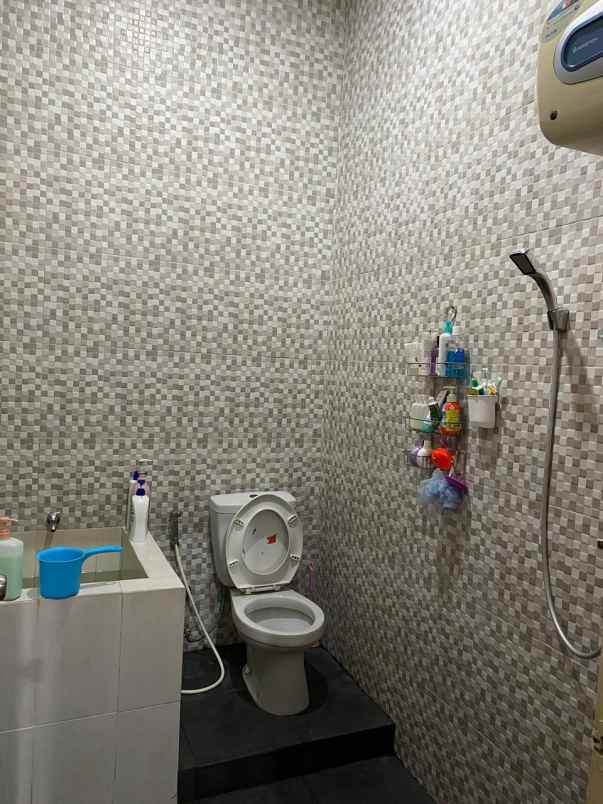 dijual rumah lebak jaya utara 3