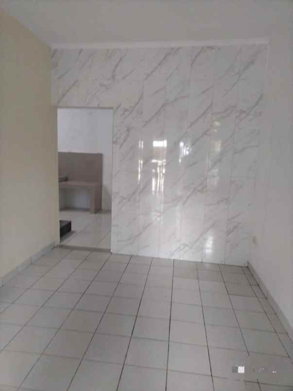 dijual rumah lembah teratai