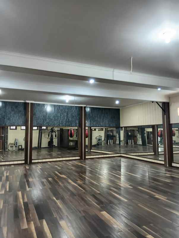 dijual rumah lembang park and zoo