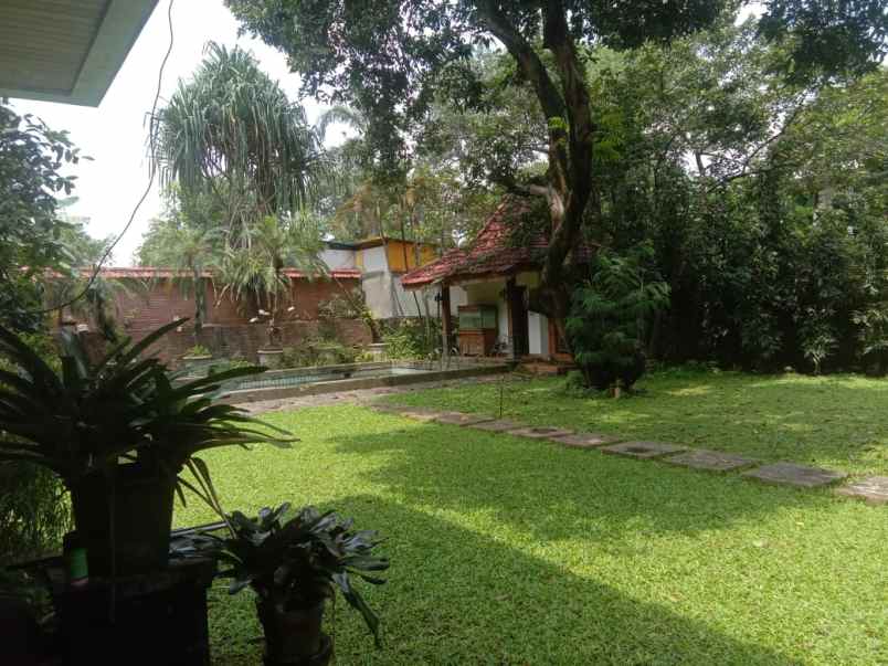 dijual rumah lokaindah