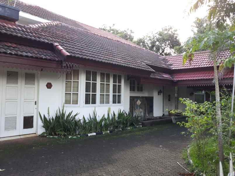 dijual rumah lokaindah