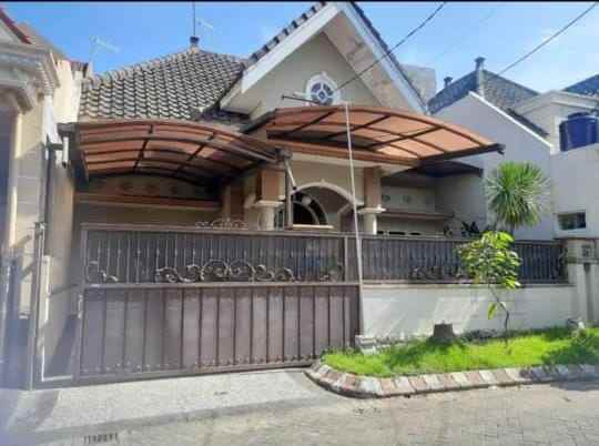 dijual rumah lokasi premium suhat malang kota