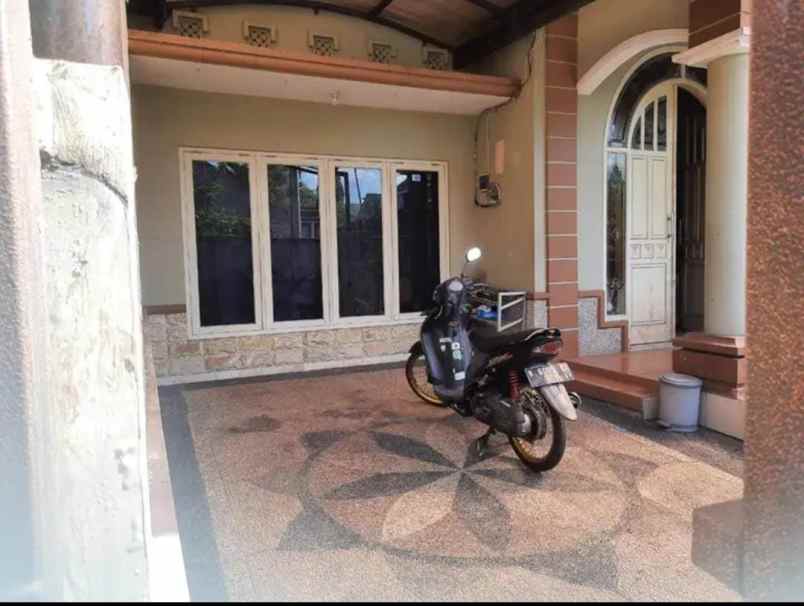 dijual rumah lokasi premium suhat malang kota