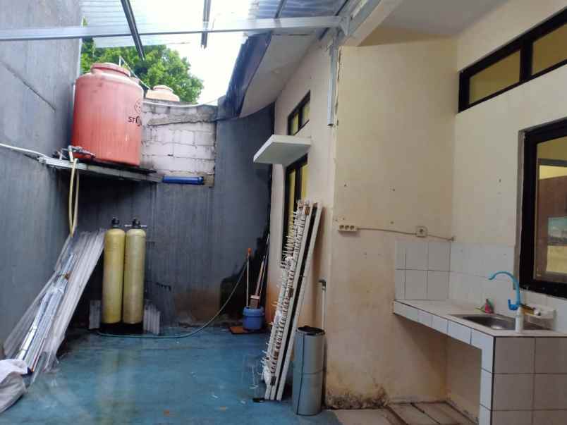 dijual rumah lokasi strategis didalam