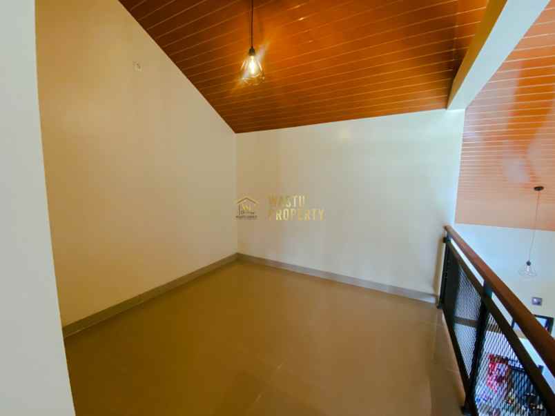 dijual rumah maguwoharjo depok sleman