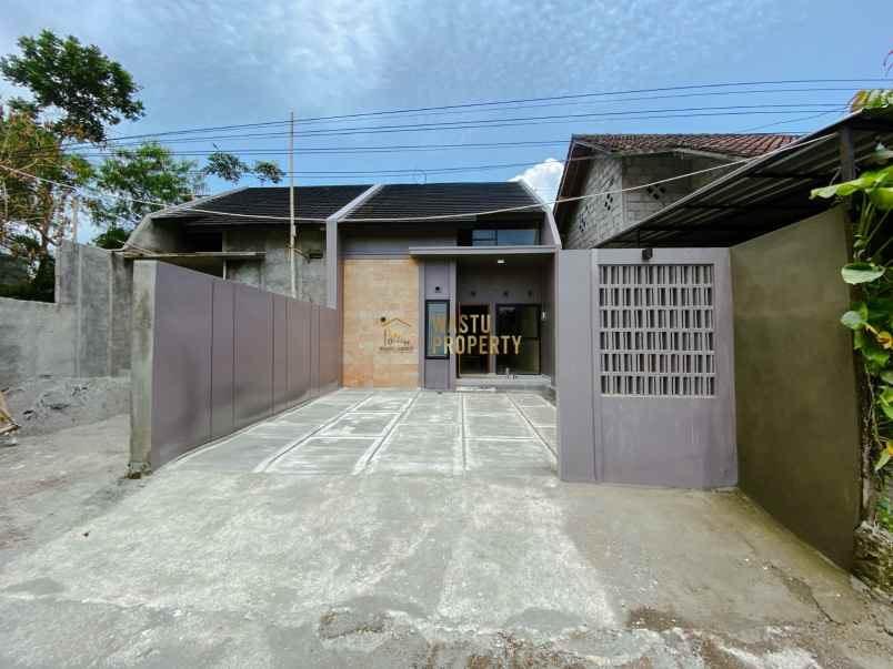 dijual rumah maguwoharjo depok sleman