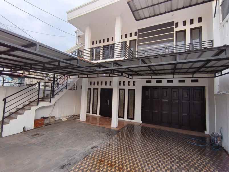 dijual rumah mainroad ciganitri logam