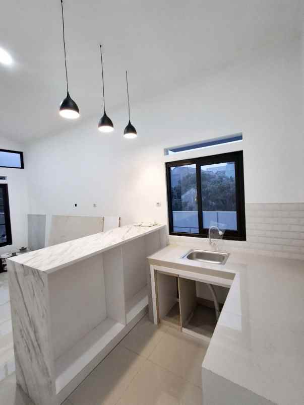 dijual rumah mandalajati