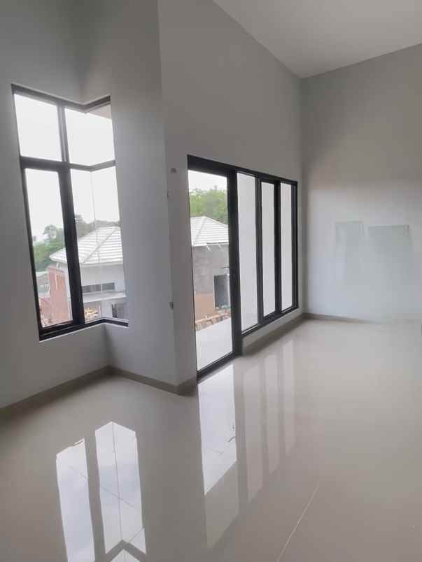 dijual rumah mangunharjo